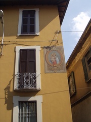 34 Monza altarolo angolo via della Signora